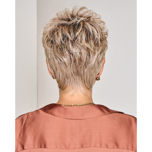 Straight Chic - Image 3
